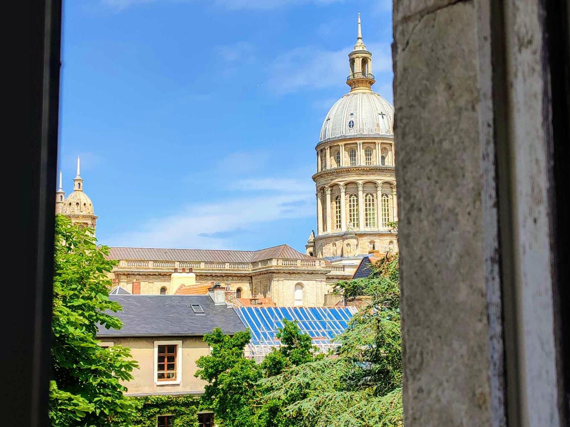 Vue Basilique, Au Coeur De La Vieille Ville ブローニュ・シュル・メール エクステリア 写真